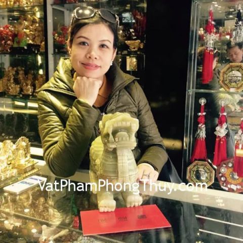 Chị Kim Oanh- khách hàng mua tỳ hưu Bắc Kinh xanh khủng