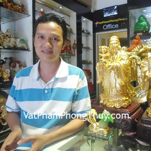 Anh Linh - khách hàng mua tượng rắn ôm bắp cải E094