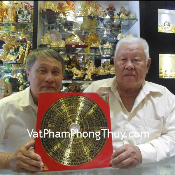Chú Tâm - khách hàng mua la kinh đồng lớn CC2011