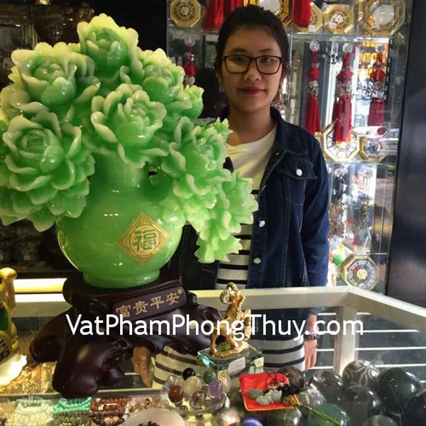Chị Phương- khách hàng mua bình mẫu đơn xanh ngọc H208G, đĩa thất tinh nhỏ DT136, di lặc ngọc Myanma S839, tỳ hưu ngọc Myanma S952
