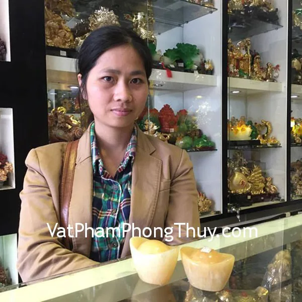 Chị Nhung - khách hàng mua kim nguyên bảo K034