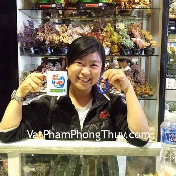 Chị Dung - khách hàng mua chuỗi thạch anh tóc đen S6375 và chuỗi đá thanh kim S6378
