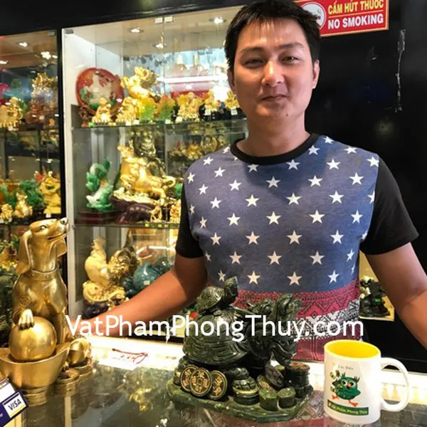 Anh Tiến - Khách hàng mua Long qui cõng con lam ngọc lớn H028
