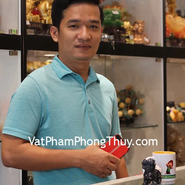 Anh Vũ - khách hàng mua tỳ hưu bắc kinh đen BKD-S và thiềm thừ lam ngọc GM025