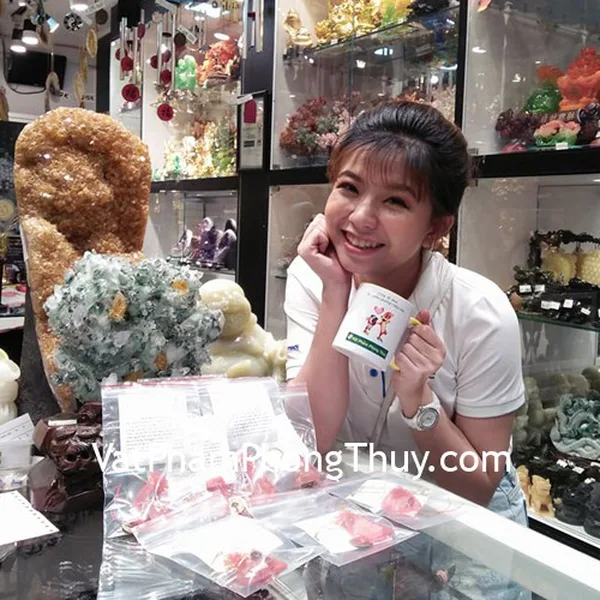 Chị Chương- khách hàng mua mặt tỳ hưu thạch anh hồng S767 và tượng hồ ly thạch anh hồng GM123
