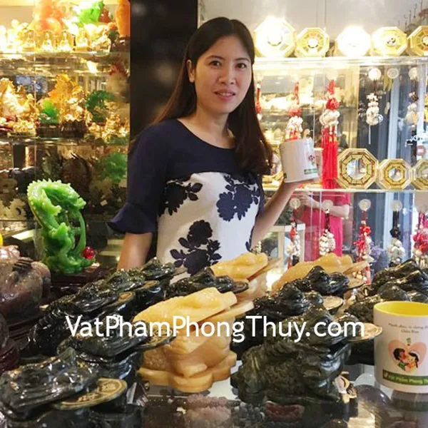 Chị Bốn- Khách hàng mua thiềm thừ lam ngọc GM023, thiềm thừ hoàng long GM021