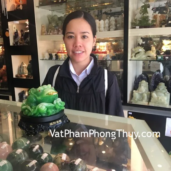 Chị Phương - khách hàng mua thiềm thừ xanh ngọc C061A