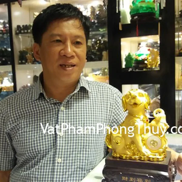 Anh Dũng - khách hàng mua tượng Chó sa kim vàng bên hồ lô C022A