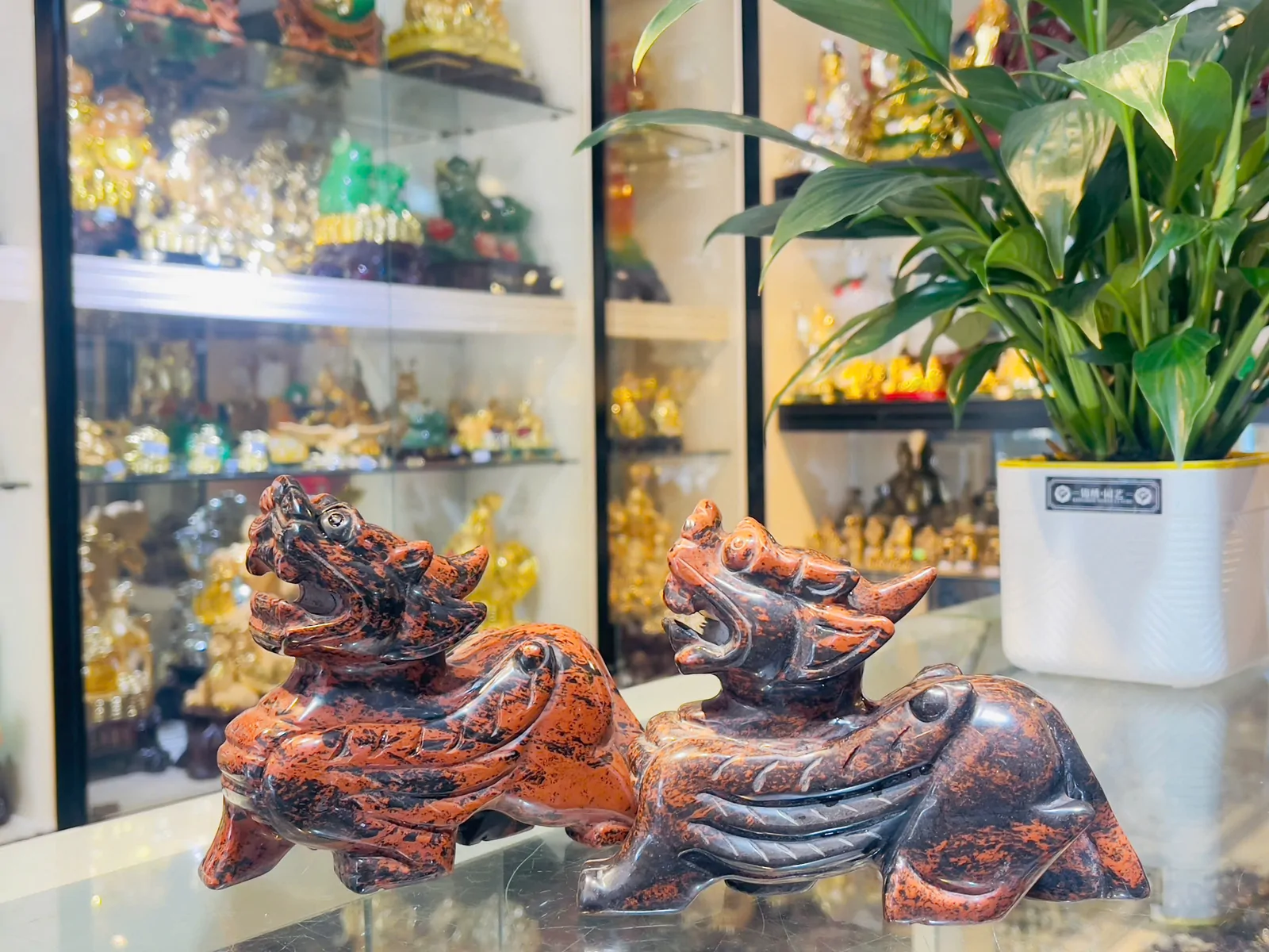 Tỳ hưu  nham thạch 2 màu (đen, nâu) lớn M076