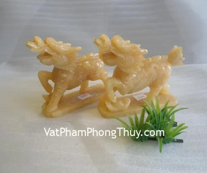 Kỳ lân lam ngọc, Hoàng Long đạp đỉnh vàng M053