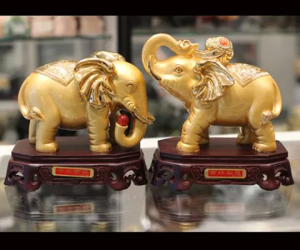 Voi vàng đế gỗ - bình an cát tường A256