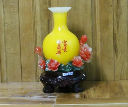 Bình ngọc vàng trên hoa mẫu đơn - Bình: Phú quý bình an C172A