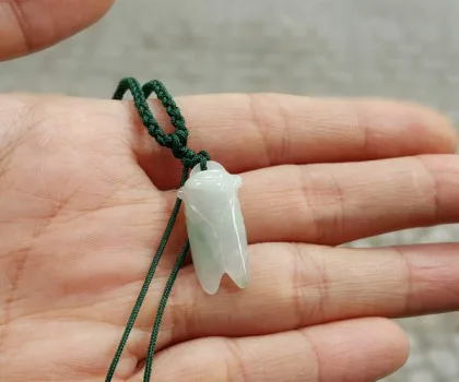 Mặt ve ngọc Phỉ Thúy xanh nhỏ S6628