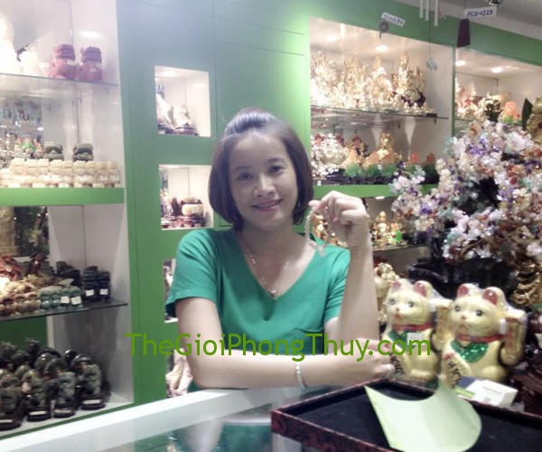 Chị Hường - khách hàng mua Vòng Tay Đá Mặt Trời FS51110-3463