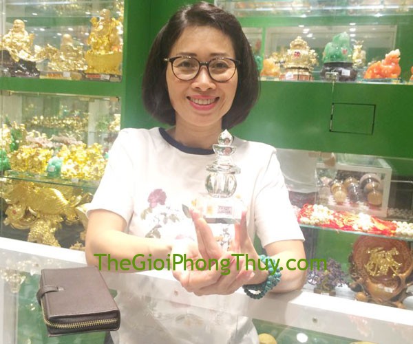 Chị Lan- Khách hàng mua Đèn ngũ hành pha lê FK1228