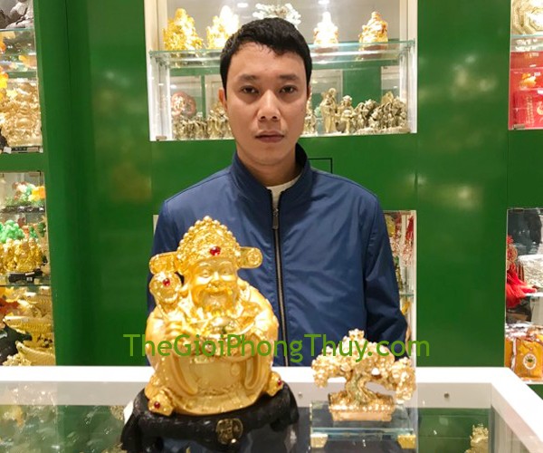 Anh Khoa-Khách hàng mua Thần tài vàng ú ù cầm nén vàng gậy như ý vàng - Tài nguyên quãng tiền FC142A.