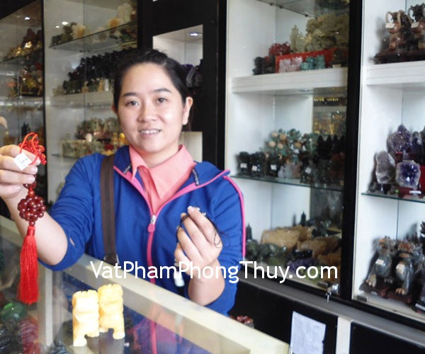 Chị Uyên - Khách hàng mua Dây chuyền hình hạt lạc S766