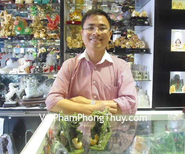 Anh Thành - khách hàng mua cặp kỳ lân đá Lam Ngọc M150