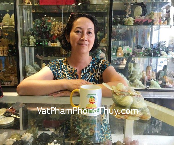 Chị Loan - Khách hàng mua Thiềm thừ cẩm thạch trung CTT-M