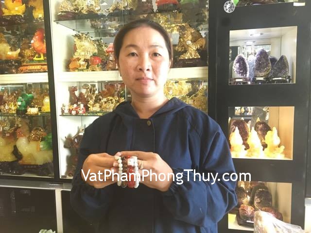 Chị Khánh - khách hàng mua chuỗi tỳ hưu phỉ thúy S6012, chuỗi tỳ hưu mắt mèo S6016 , chuỗi tỳ hưu mã não S6002 , mặt hồ ly đá hắc ngà S6348