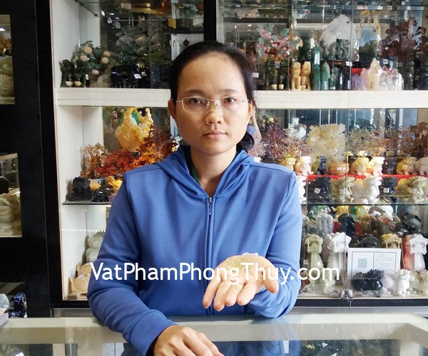 Chị Hậu - khách hàng mua Cặp Tỳ hưu vảy rồng thạch anh vàng S764