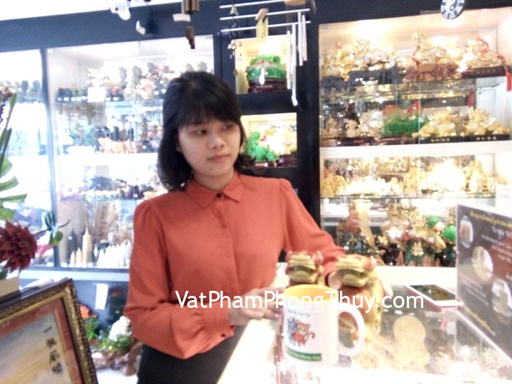 Chị Như - khách hàng mua cặp tỳ hưu tiêu ngọc xanh ngân huyết R006