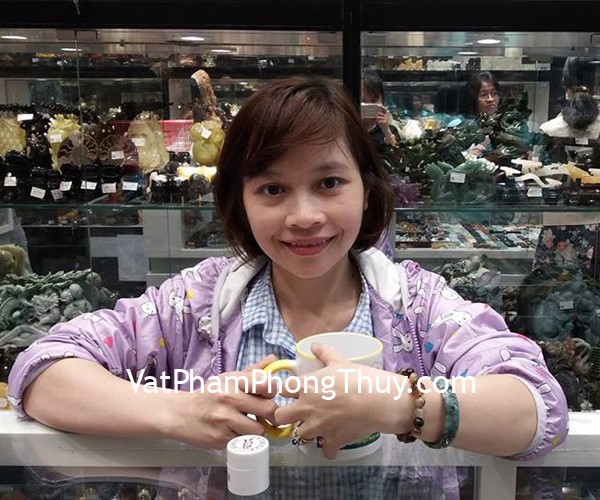 Chị Đào - khách hàng mua vòng ngọc Myanmar VM103-6025