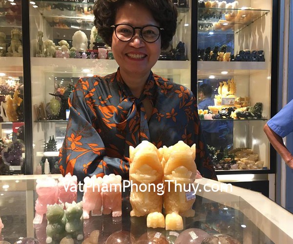 Cô Quỳnh Anh- khách hàng mua tỳ hưu hoàng long ,tỳ hưu thạch anh hồng