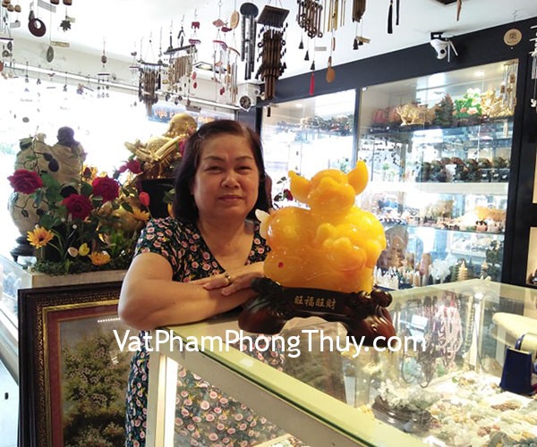 Cô Hạnh-khách hàng mua Song tiên heo vàng ngọc trên đế như ý- Vượng Phước Vượng Tài LN017