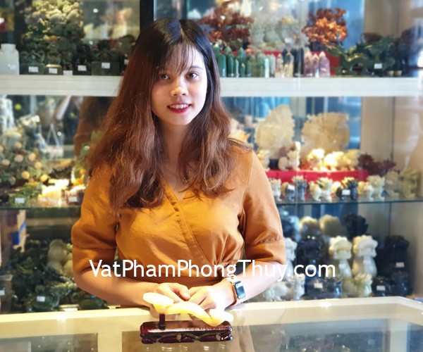 Chị Duyên Anh - khách hàng mua Gậy như ý Hoàng long GM075